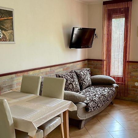 Gyula Var Panorama Apartman Zewnętrze zdjęcie