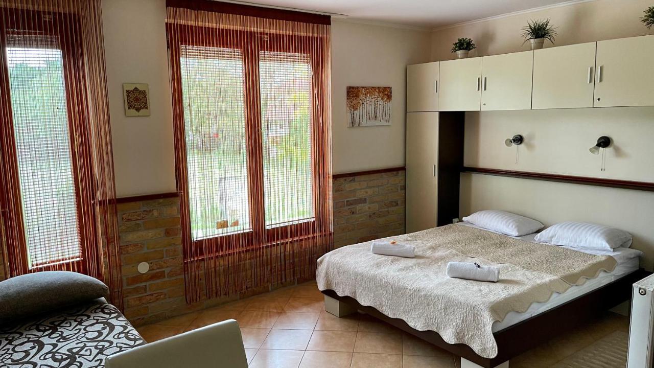 Gyula Var Panorama Apartman Zewnętrze zdjęcie