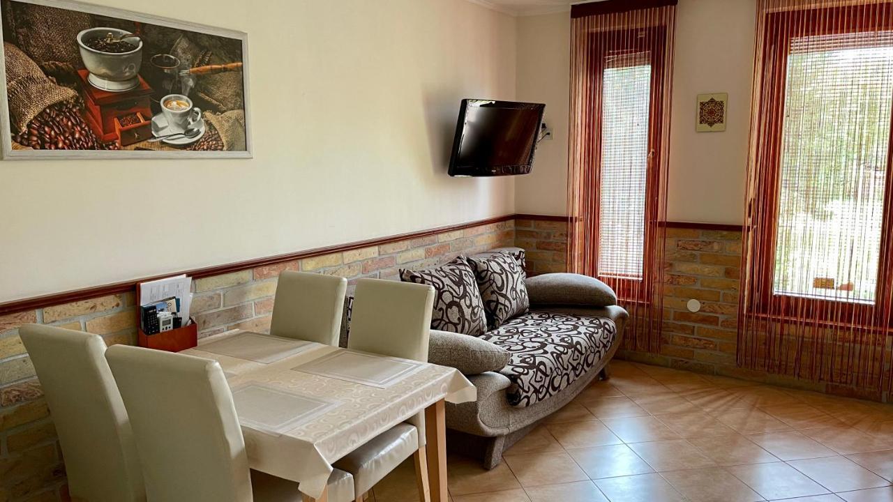Gyula Var Panorama Apartman Zewnętrze zdjęcie